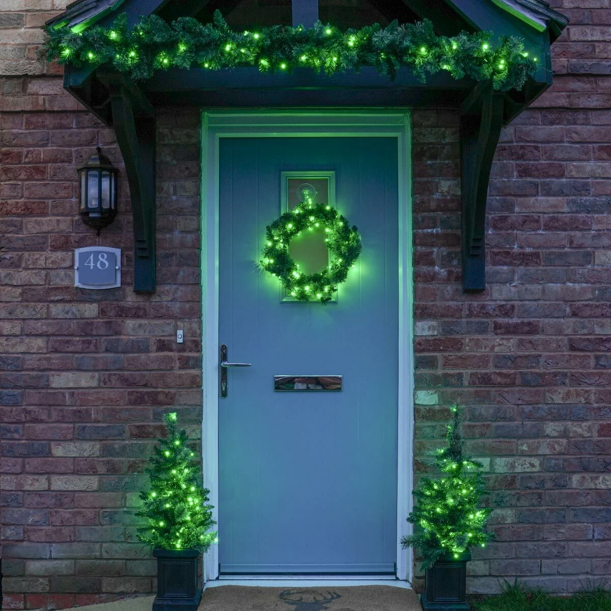 Outdoor Battery Garland, Wreath, 2 Potted Trees Christmas Door Set, Colour Changing LEDs 6 Outdoor Battery Garland, Wreath, 2 Potted Trees Christmas Door Set, Colour Changing LEDs - Image 4
