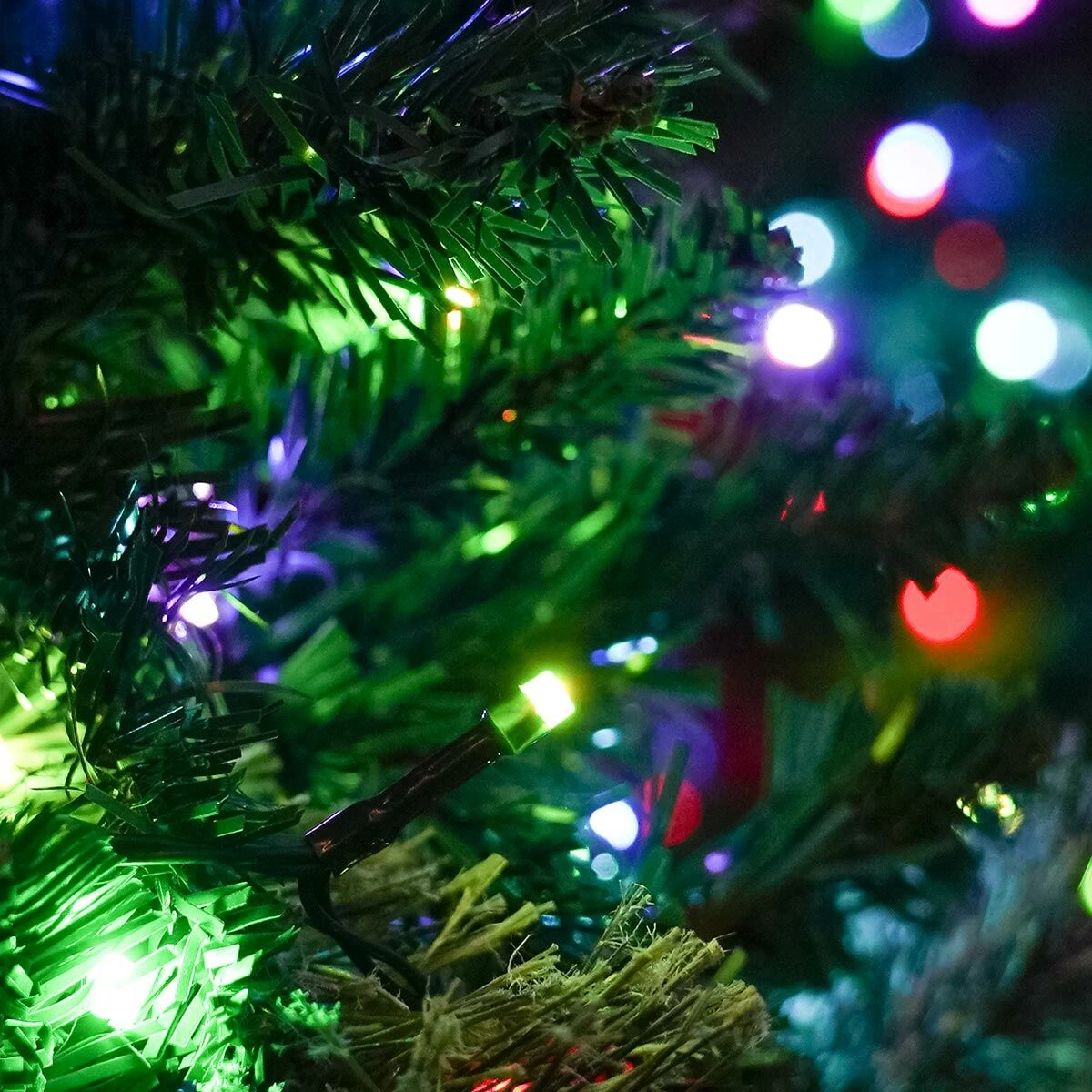 Outdoor Battery Garland, Wreath, 2 Potted Trees Christmas Door Set, Colour Changing LEDs 7 Outdoor Battery Garland, Wreath, 2 Potted Trees Christmas Door Set, Colour Changing LEDs - Image 5