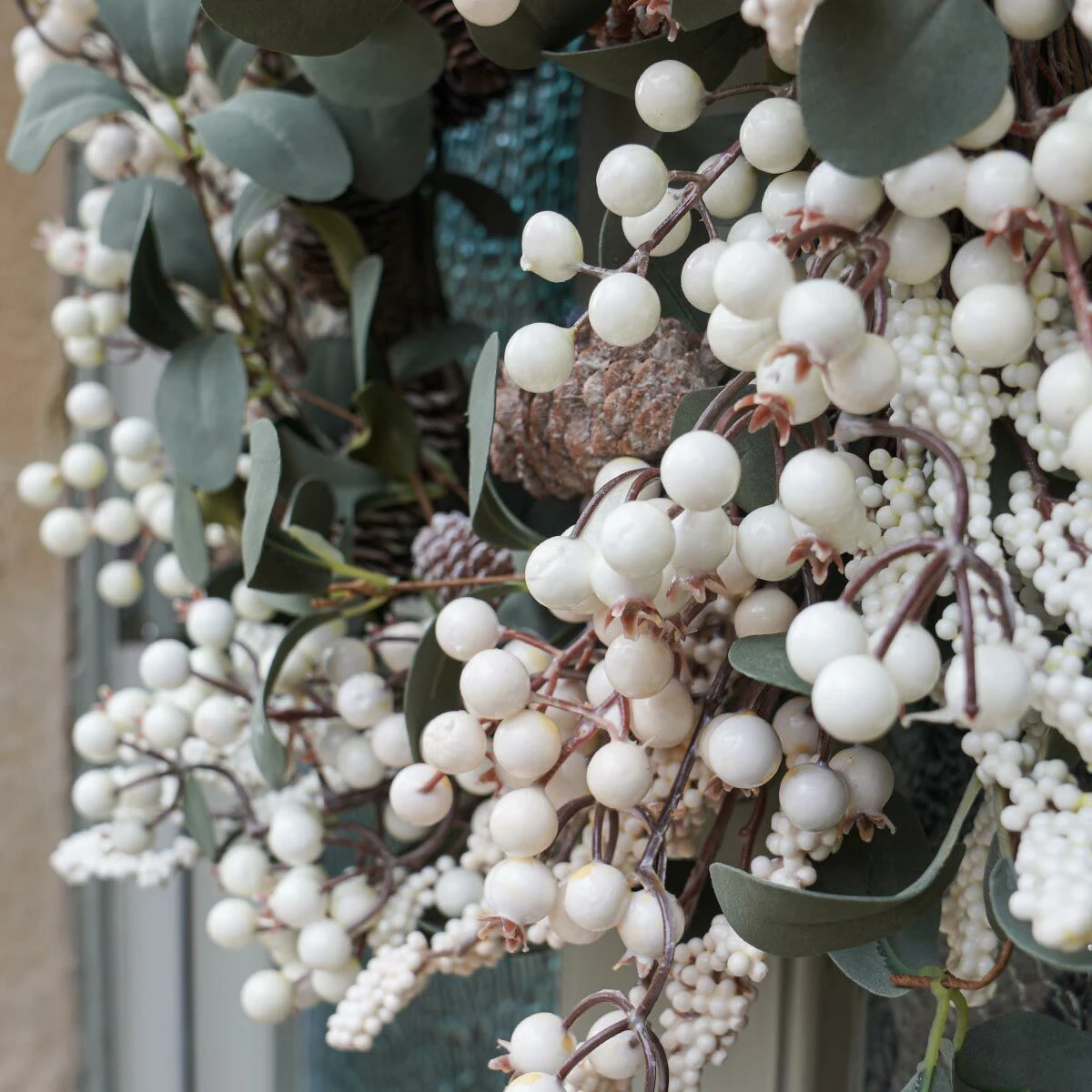 40cm Outdoor Winter Berry Christmas Wreath 7 40cm Outdoor Winter Berry Christmas Wreath - Image 5