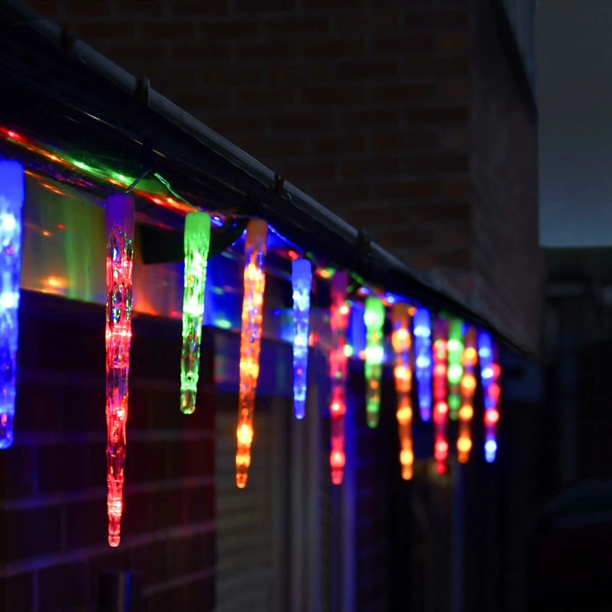 6.9m Outdoor Christmas Icicle Tube Lights, Colour Changing And White LEDs 3 6.9m Outdoor Christmas Icicle Tube Lights, Colour Changing And White LEDs