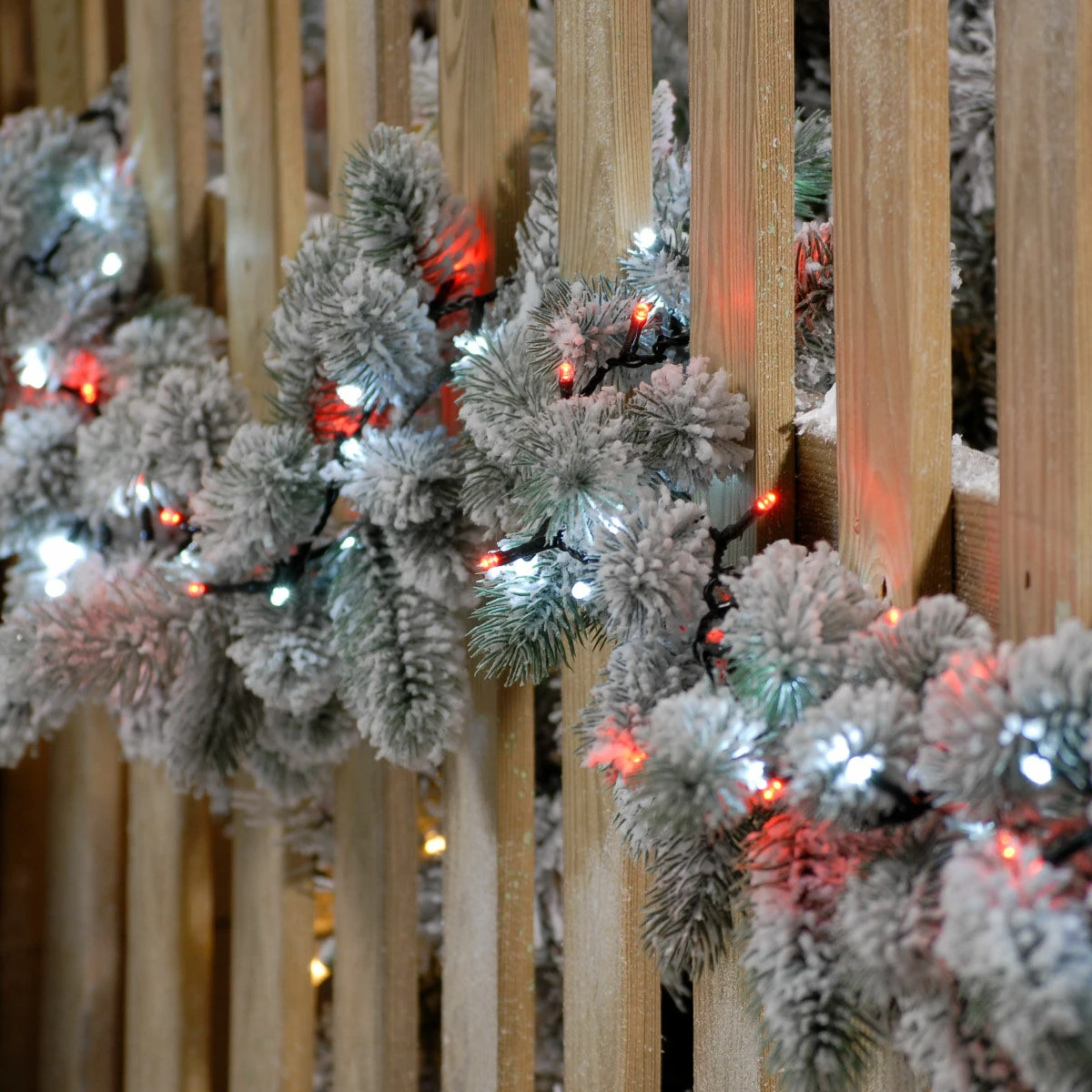 25.9m Outdoor Twinkling Christmas Tree Fairy Lights, 1000 Red & White LEDs 10 25.9m Outdoor Twinkling Christmas Tree Fairy Lights, 1000 Red & White LEDs - Image 8