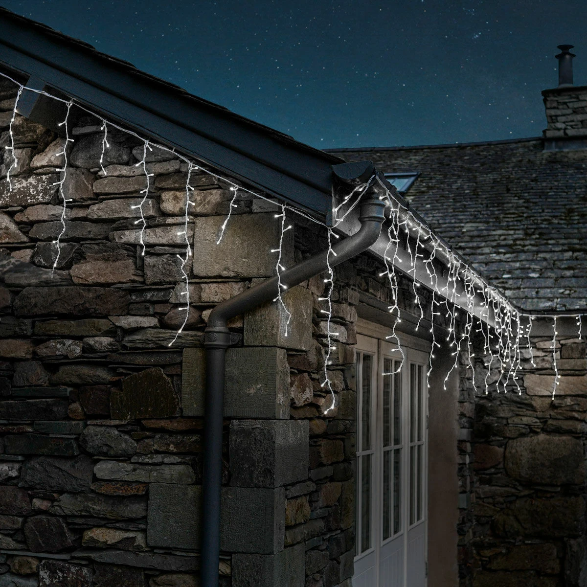 5.8m Christmas Snowing Effect Icicle Lights, 240 White LEDs 5 5.8m Christmas Snowing Effect Icicle Lights, 240 White LEDs - Image 3