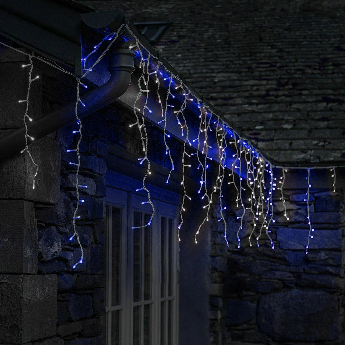 17.8m Christmas Snowing Effect Icicle Lights, 720 Blue & White LEDs 4 17.8m Christmas Snowing Effect Icicle Lights, 720 Blue & White LEDs - Image 2
