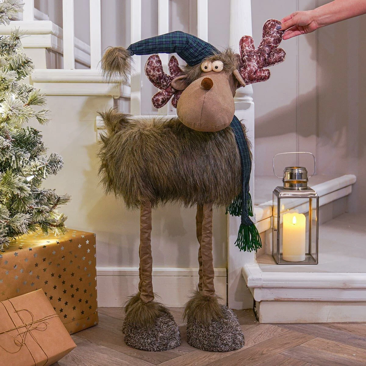 1.14m Standing Extendable Telescopic Leg Plush Reindeer Christmas Decoration 3 1.14m Standing Extendable Telescopic Leg Plush Reindeer Christmas Decoration