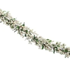 1.3mWhite Berry With Green Foliage Christmas Garland